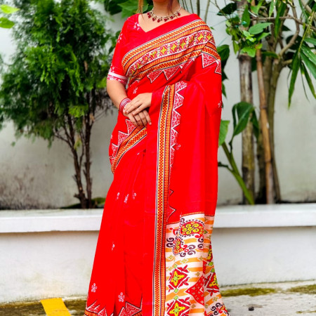 706 গ্লোসি সিল্ক ডিজিটাল প্রিন্ট শাড়ির